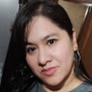 Meet your Posher, Adriana lucero